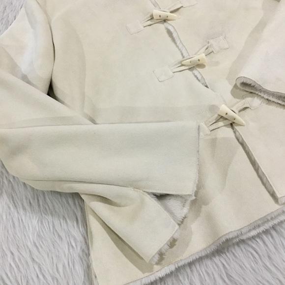 WHBM cream faux fur jacket - Picture 2 of 6